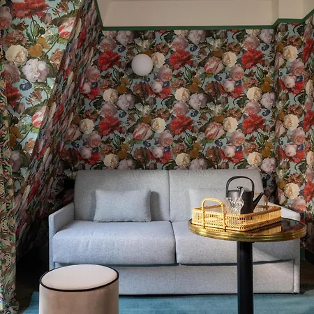 Hotel Ginette A La Folie & Spa Paris Exterior foto